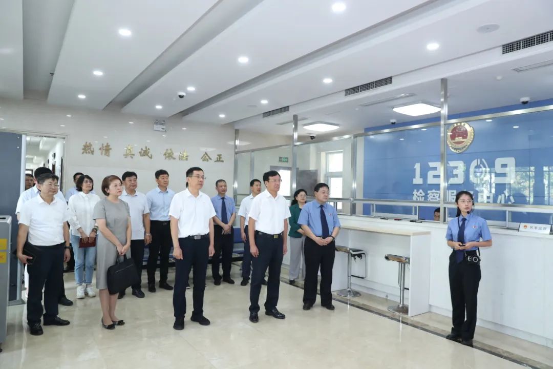 王鲁明带队赴青岛市检察院调研